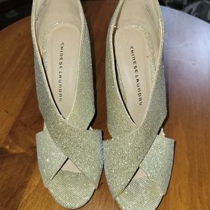 Chinese Laundry Gold Sparkle Fabric 4" Heels Size 10/41